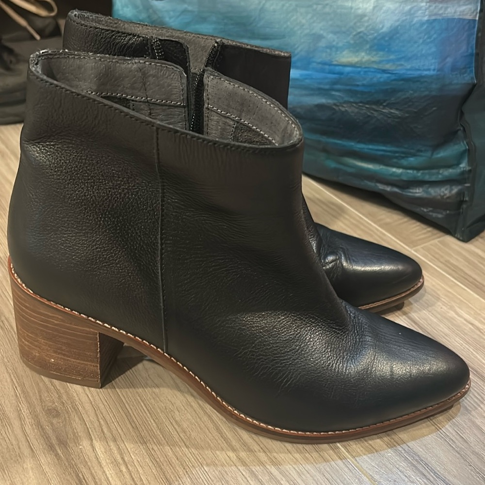 SEYCHELLES BLACK LEATHER BOOTS